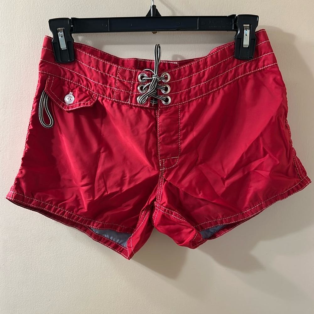 Women’s Birdwell 400 board shorts red
